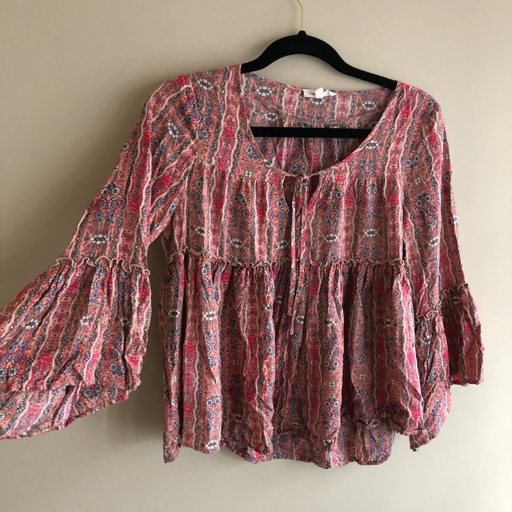 Really Pretty Flowy Boutique Top